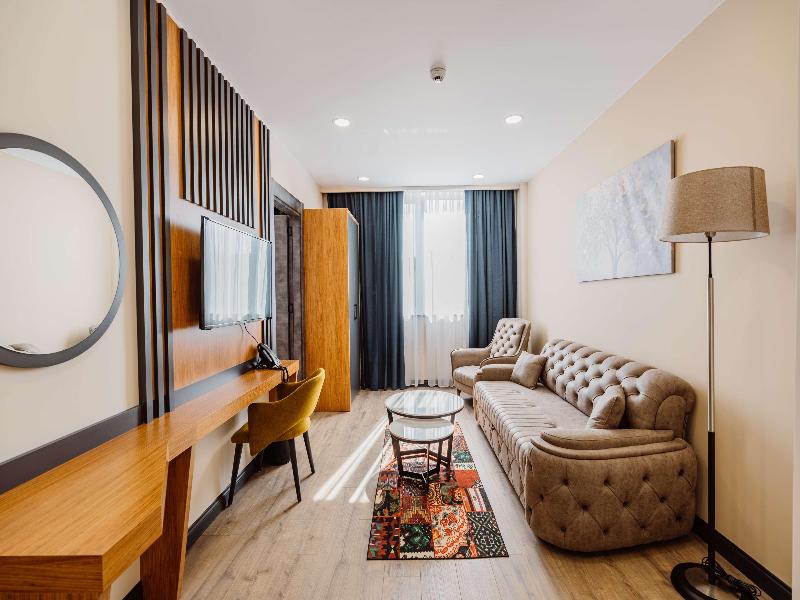 Best Western Plus Batumi image