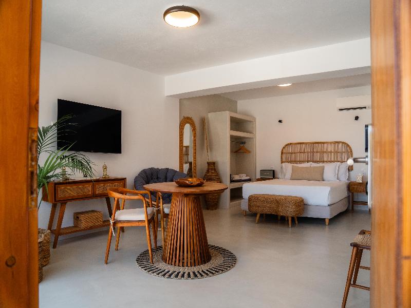 Divino Caldera gallery photo 18