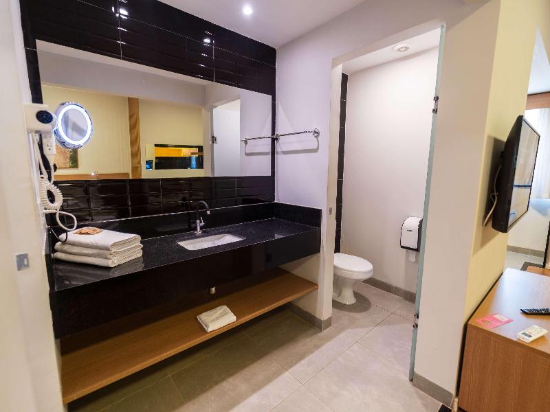 Ibis Styles Bonito image