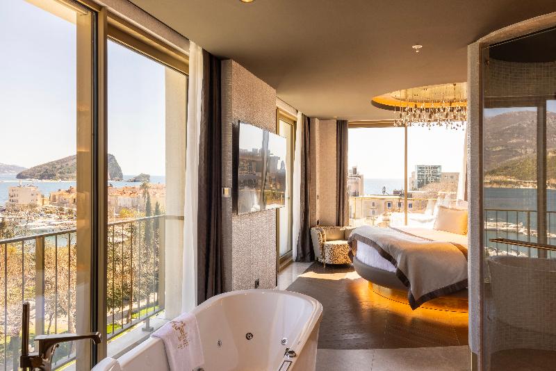 Merit Starlit Hotel & Residence image