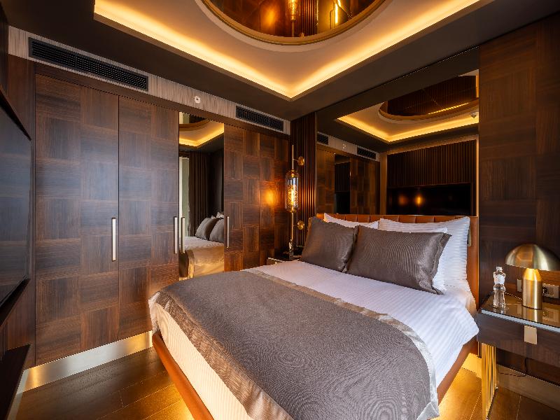 Merit Starlit Hotel & Residence image