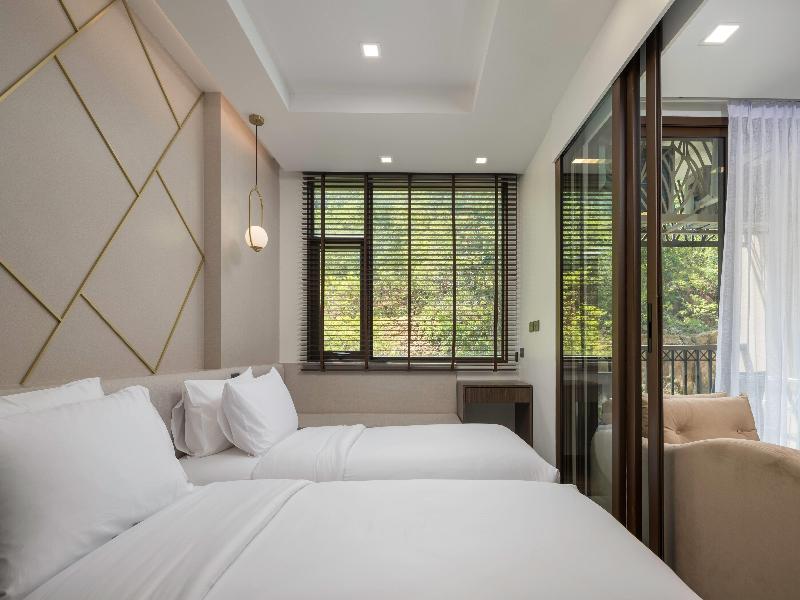 The Proud Karon Beach Phuket Trademark Wyndham image