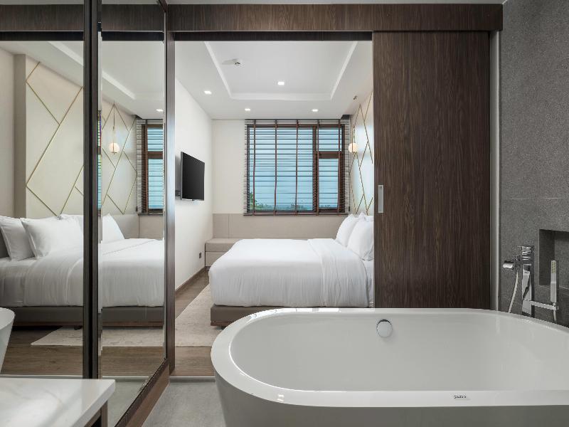 The Proud Karon Beach Phuket Trademark Wyndham image