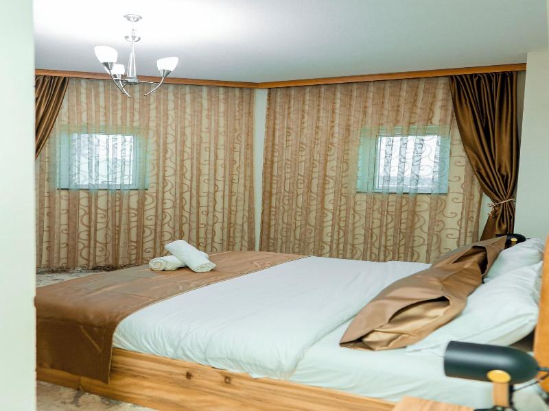 Niamey Mall & Residence image