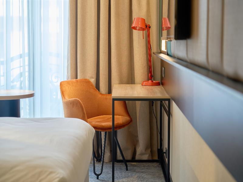 Holiday Inn Tashkent City image