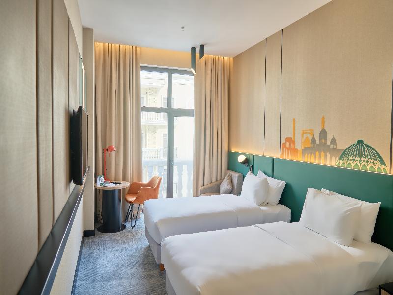Holiday Inn Tashkent City image