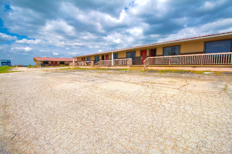 American Best Inn By I-35 Perry