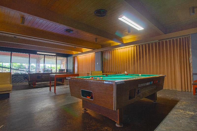 American Best Inn By I-35 Perry — photo 8