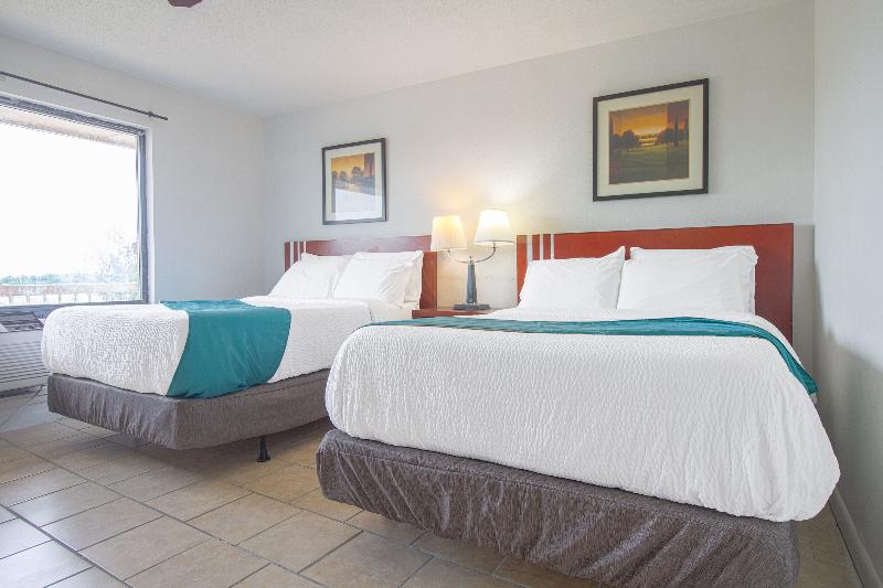 American Best Inn By I-35 Perry — photo 42