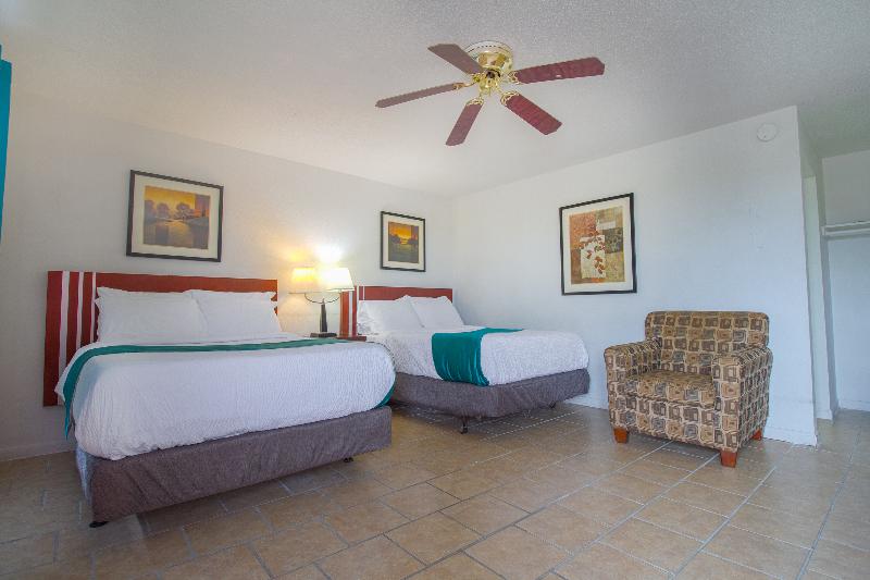 American Best Inn By I-35 Perry — photo 50