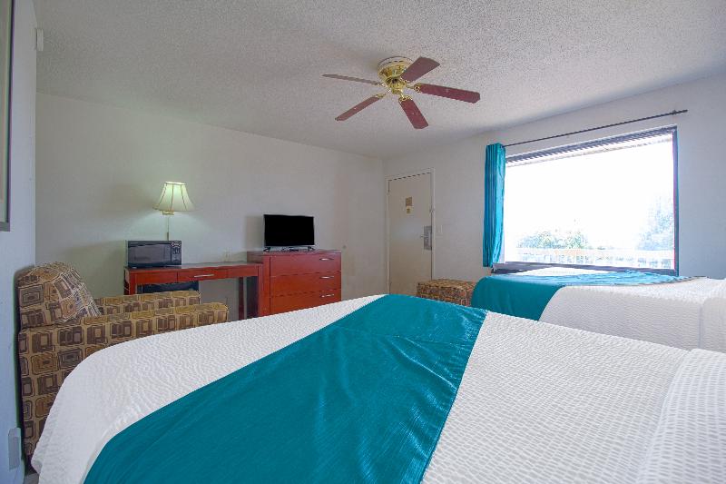 American Best Inn By I-35 Perry — photo 53
