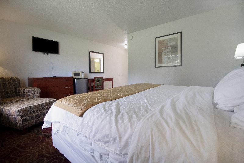 American Best Inn By I-35 Perry — photo 33