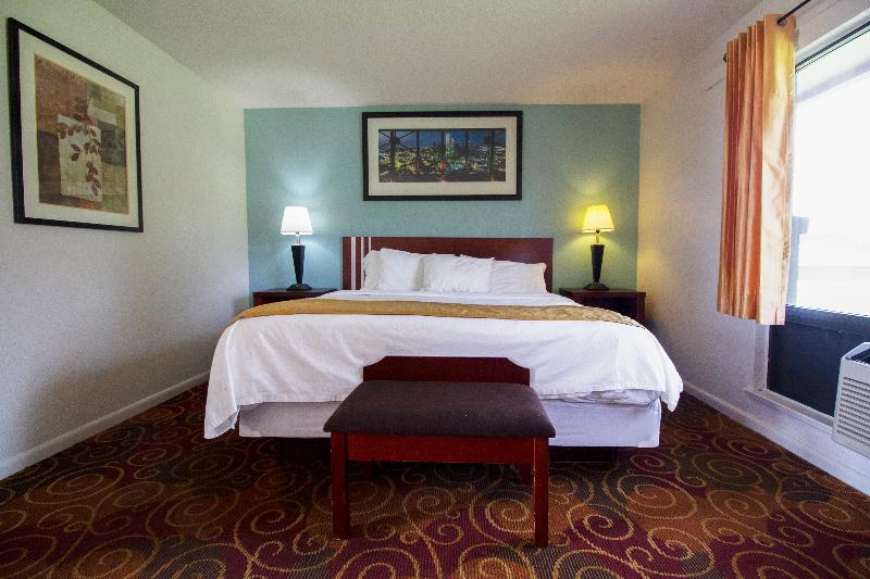 American Best Inn By I-35 Perry — photo 28