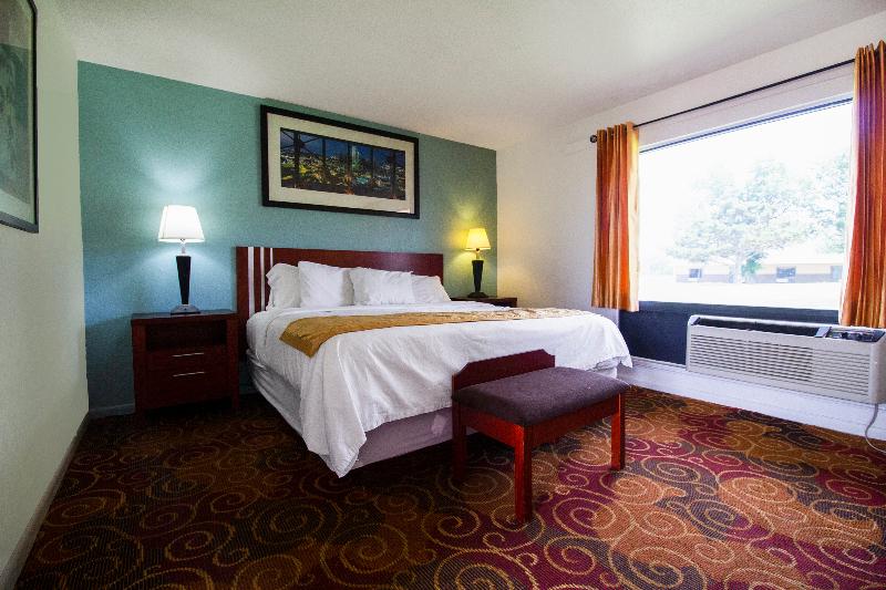 American Best Inn By I-35 Perry — photo 59