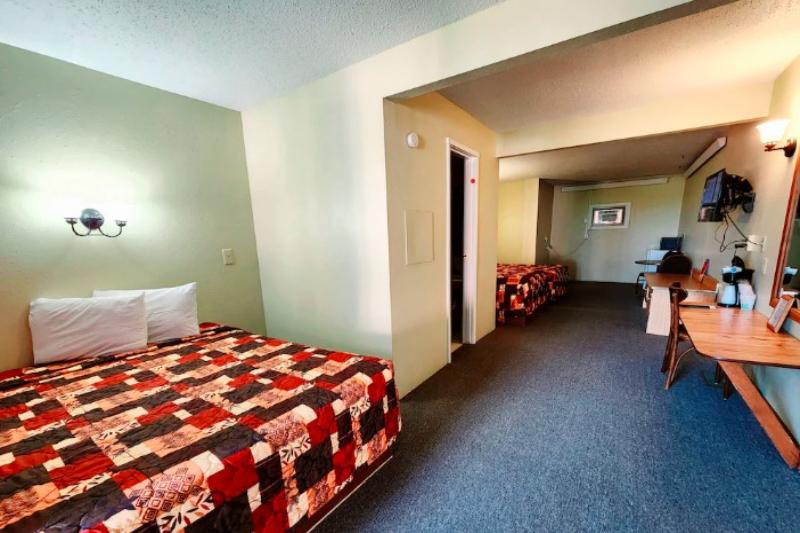 Love Hotels Kadoka by OYO at Badlands SD image