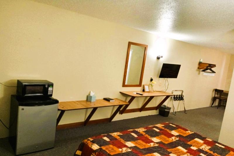 Love Hotels Kadoka by OYO at Badlands SD image