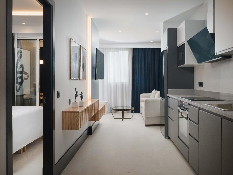 Blue Marina Suites Boutique Apartments image