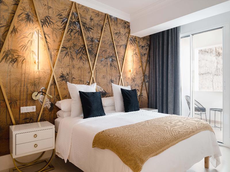 Blue Marina Suites Boutique Apartments image