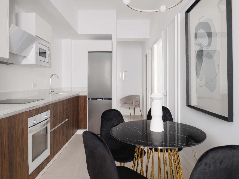 Blue Marina Suites Boutique Apartments image