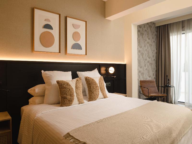 Blue Marina Suites Boutique Apartments image
