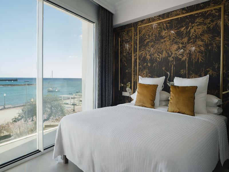 Blue Marina Suites Boutique Apartments image