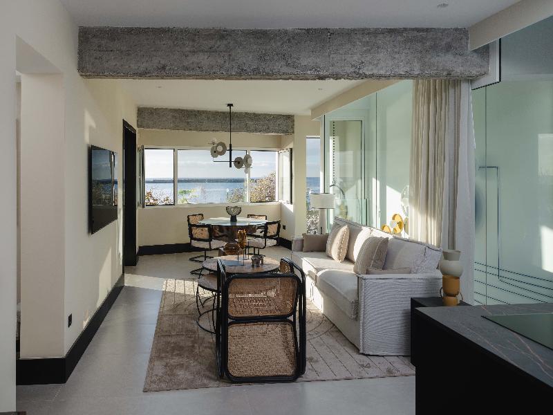 Blue Marina Suites Boutique Apartments image