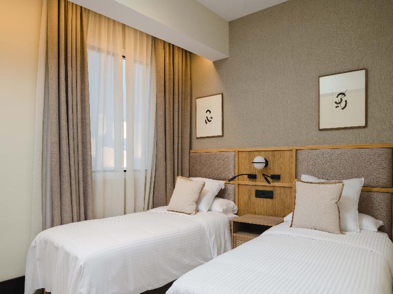 Blue Marina Suites Boutique Apartments image