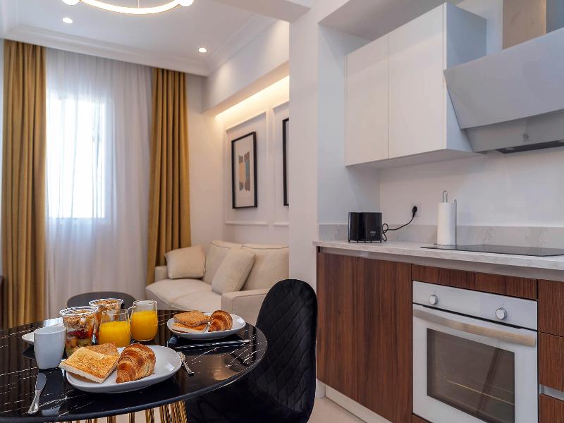 Blue Marina Suites Boutique Apartments image