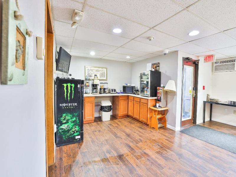 OYO Hotel Pipestone MN, Canterbury Park image