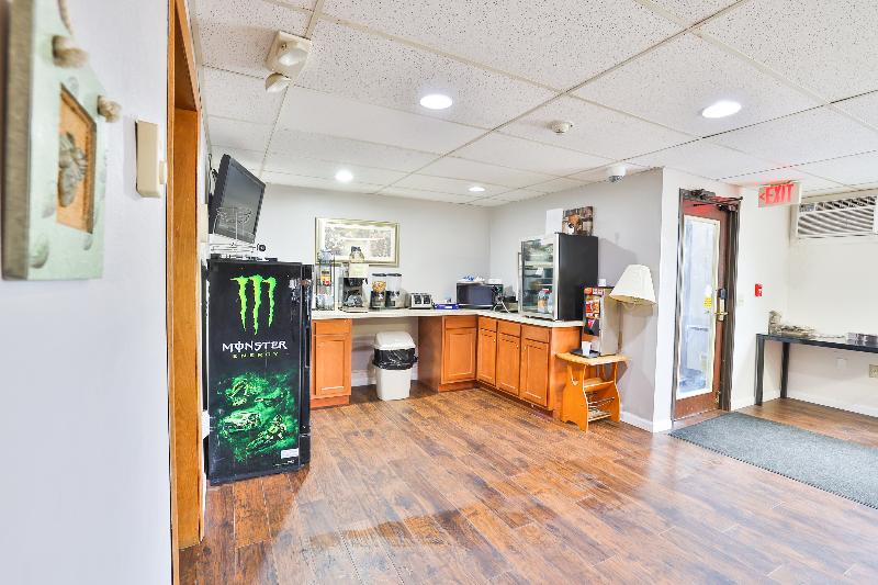 OYO Hotel Pipestone MN, Canterbury Park image