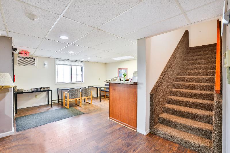 OYO Hotel Pipestone MN, Canterbury Park image