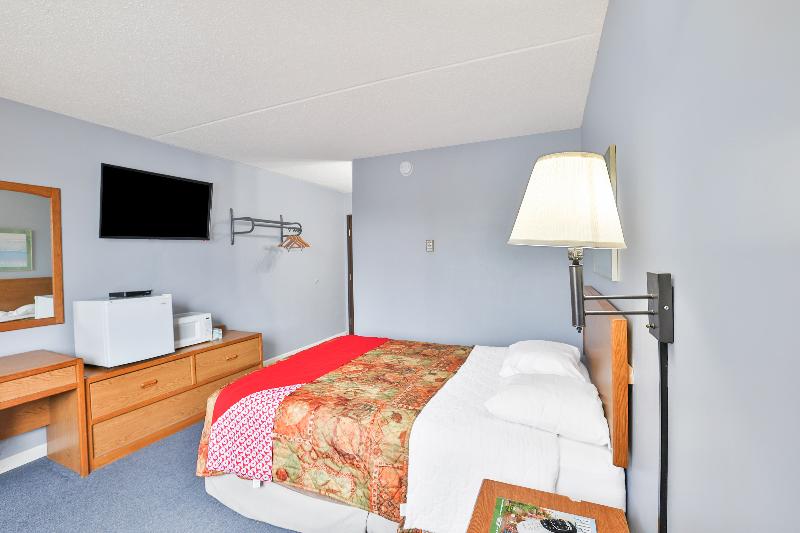 OYO Hotel Pipestone MN, Canterbury Park image