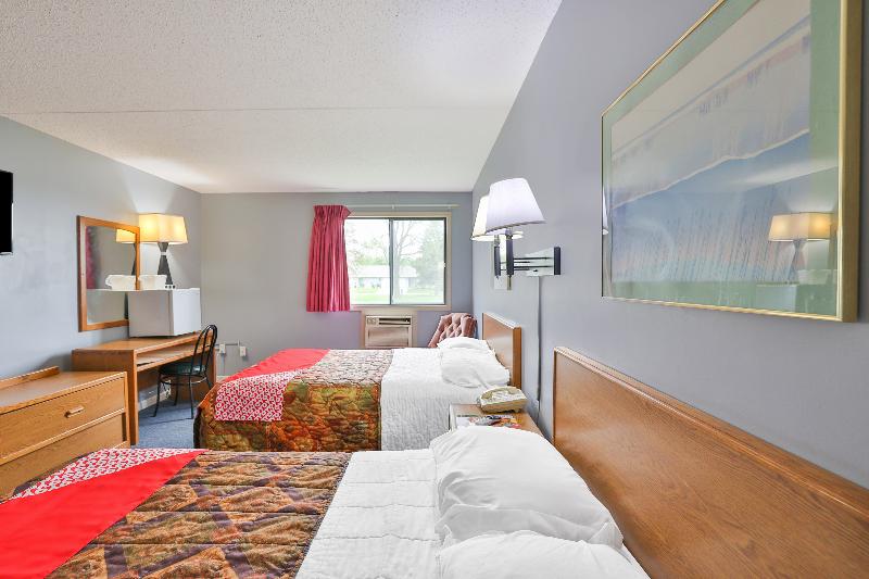 OYO Hotel Pipestone MN, Canterbury Park image