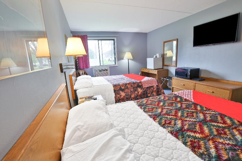 OYO Hotel Pipestone MN, Canterbury Park image