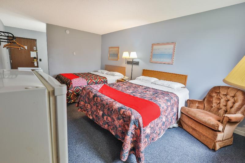 OYO Hotel Pipestone MN, Canterbury Park image