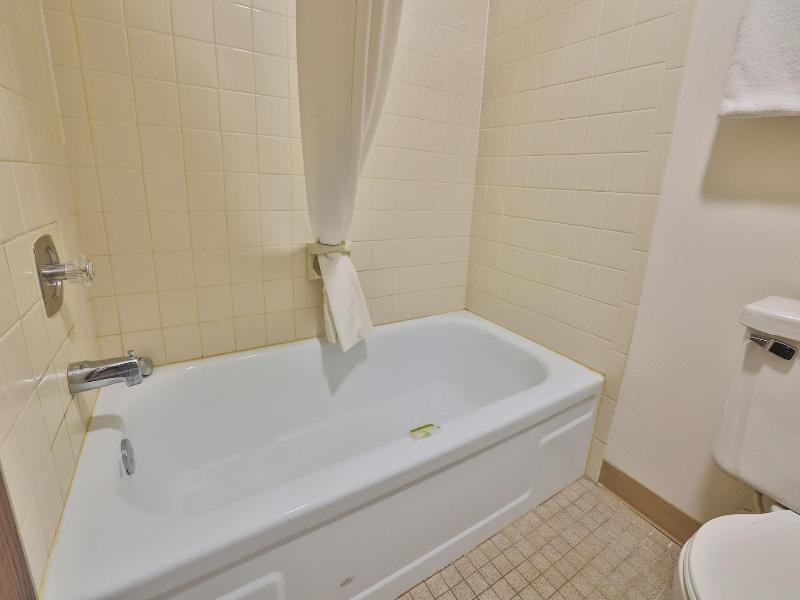 OYO Hotel Pipestone MN, Canterbury Park image