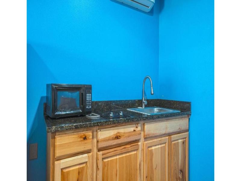 QUADRUPLE TWO QUEEN BEDS NON SMOKING — photo 6