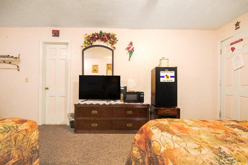 Sunflower Motel Hiawatha By Oyo image 8