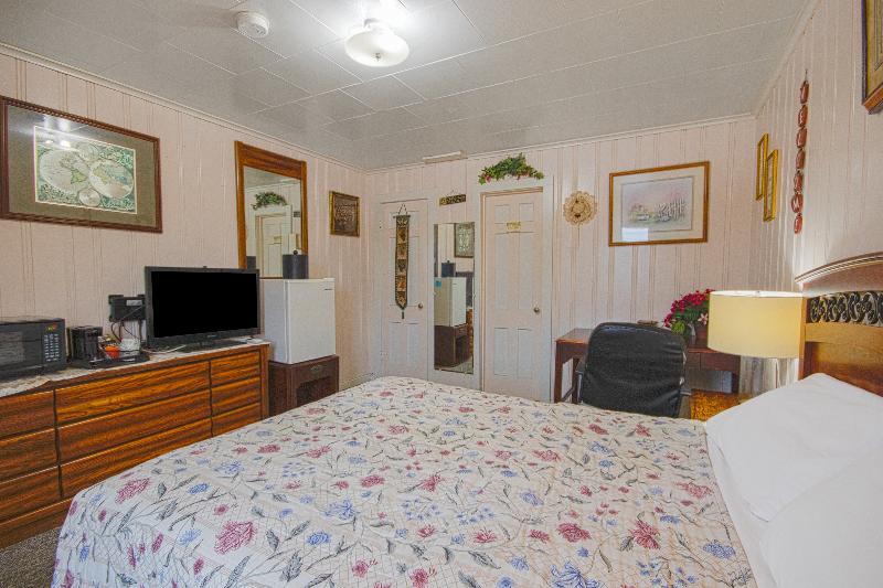 Sunflower Motel Hiawatha By Oyo image 5