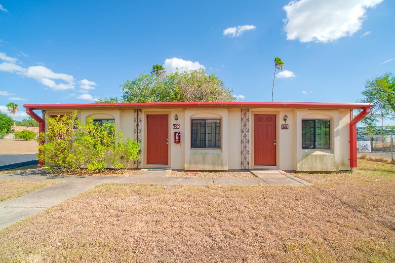 Vali Ho Motel By Oyo Weslaco Mercedes image