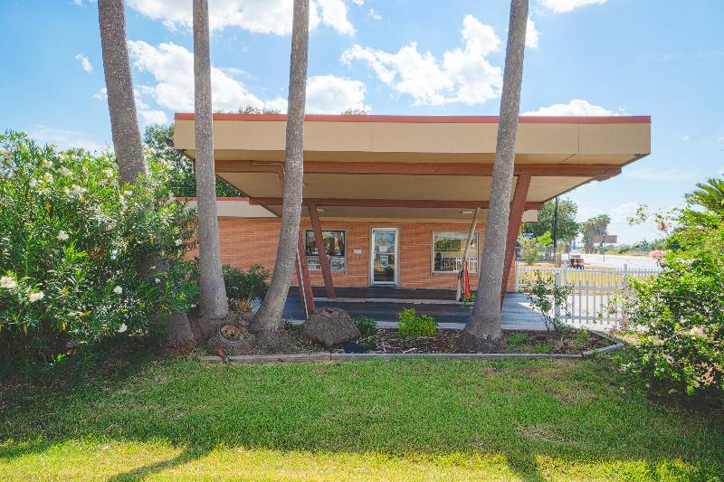 Vali Ho Motel By Oyo Weslaco Mercedes image