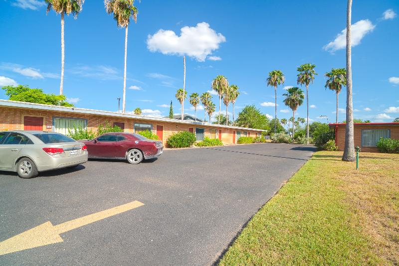 Vali Ho Motel By Oyo Weslaco Mercedes image