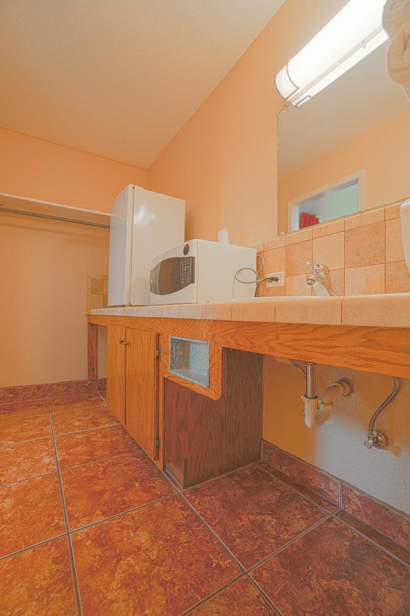 Vali Ho Motel By Oyo Weslaco Mercedes image