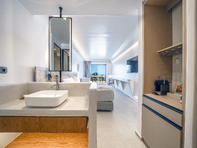 Kavuras Village Hotel & Suites image