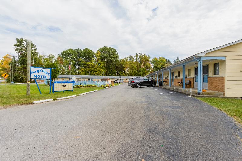 Parkside Motel By Oyo Meadville Conneaut Lake image