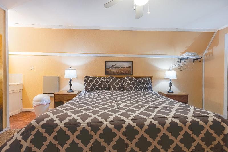 Parkside Motel By Oyo Meadville Conneaut Lake image