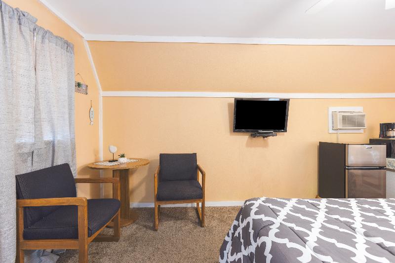 Parkside Motel By Oyo Meadville Conneaut Lake image