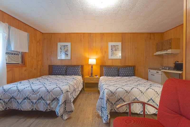 Parkside Motel By Oyo Meadville Conneaut Lake image