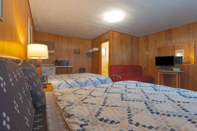 Parkside Motel By Oyo Meadville Conneaut Lake image