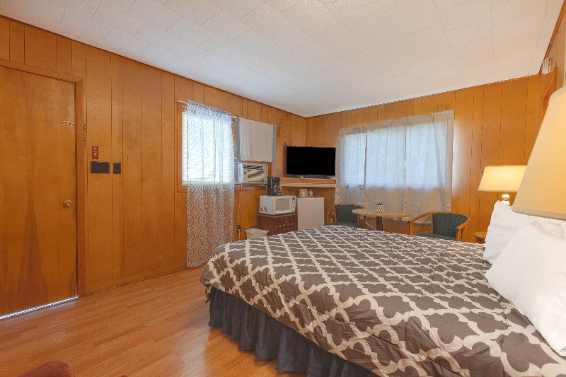 Parkside Motel By Oyo Meadville Conneaut Lake image
